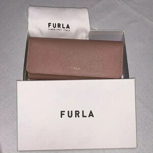 FURLA Wallet,New in Box❣️NWT. Comes with/dust bag.